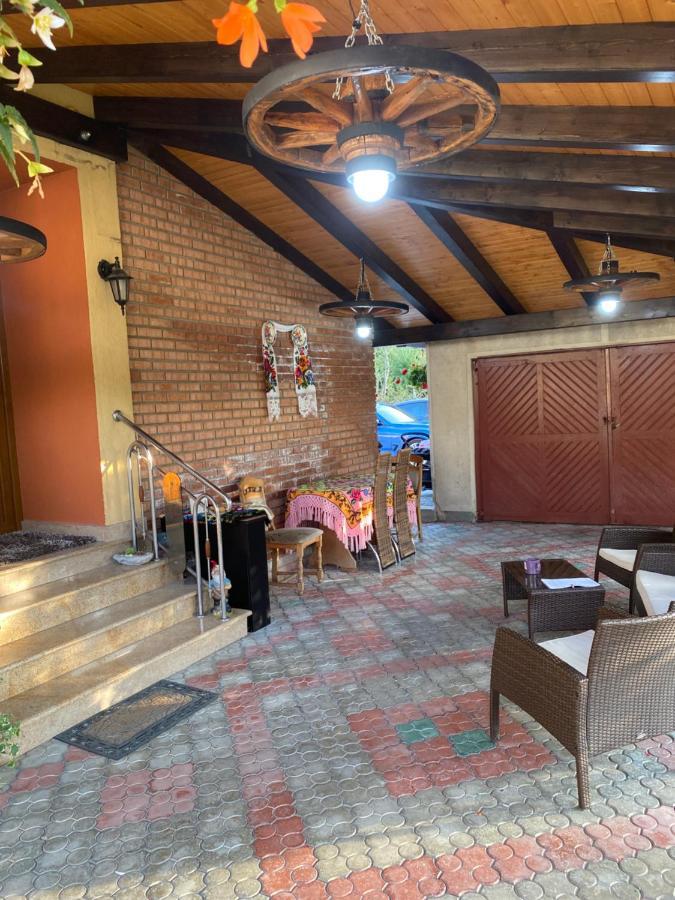 Casa Cu Flori Moisei酒店 外观 照片
