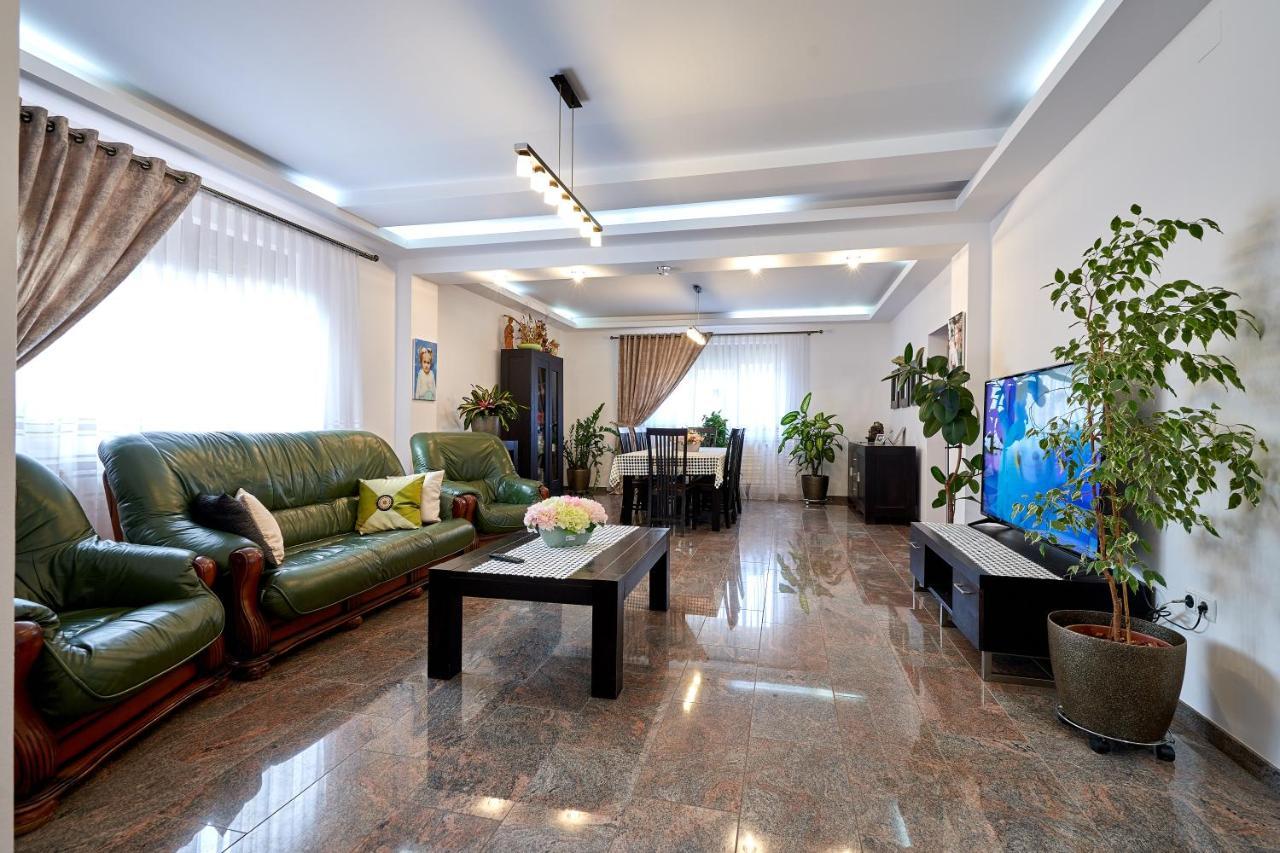 Casa Cu Flori Moisei酒店 外观 照片